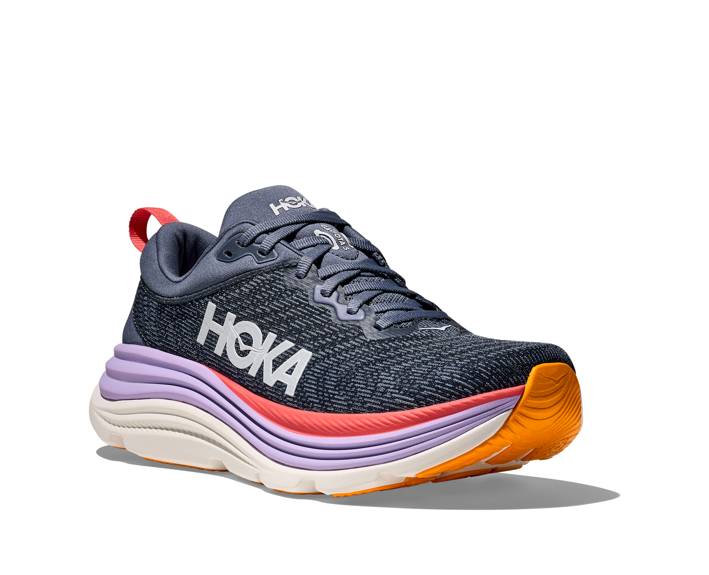 Hoka Gaviota 5 Wide W, skomodell till dam. Widemodell för dig som behöver en rymlig sko. Här har ni Hokas stabilaste sko med pronationsstöd. Mörkblå färg i grunden med detaljer i lila, rött och orange. Perfekt för löpningen eller arbetspasset där du behöver mycket dämpning.