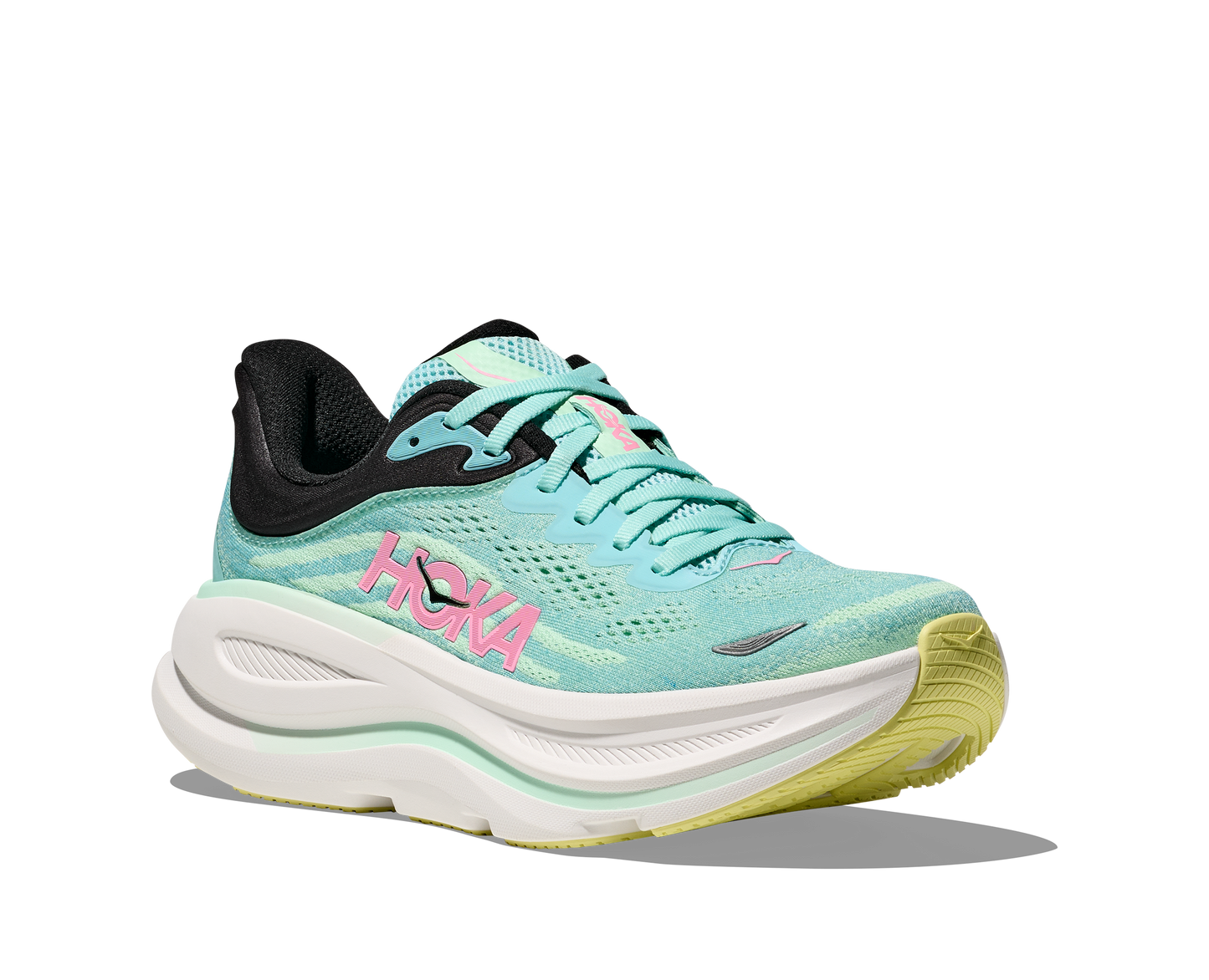 Hoka W Bondi 9, dämpad damsko. Perfekt för en mjuk och skonsam löpning. Även en super bra arbetssko som avlastar kroppen under hela dagen.
Färg i grönblå nyans med vit sula och detaljer i svart, rosa och gult. Köp hos dina Hoka specialister i Sverige idag!