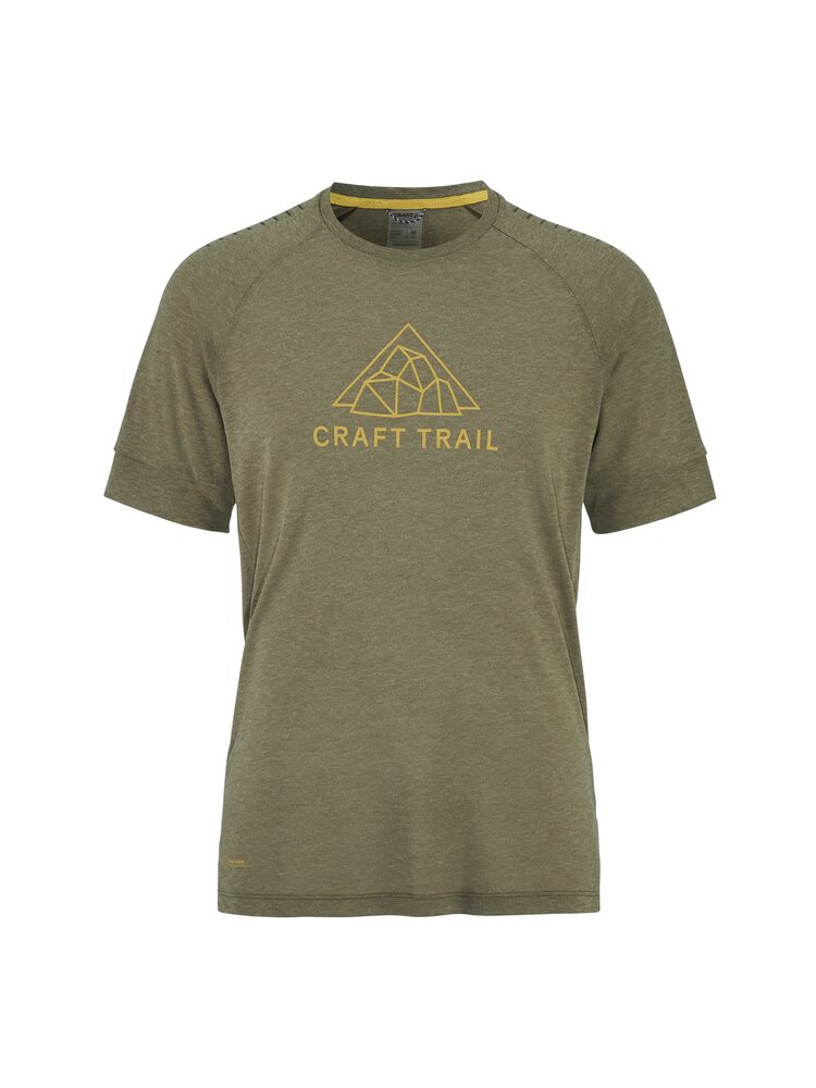 ADV Trail Wool SS Tee. Grön Tunn Löpar t-shirt i Ull-blandning för intensiv trail-löpning. Slits i sidor och regular fit för en avslappnad look. Tryck på bröstet.