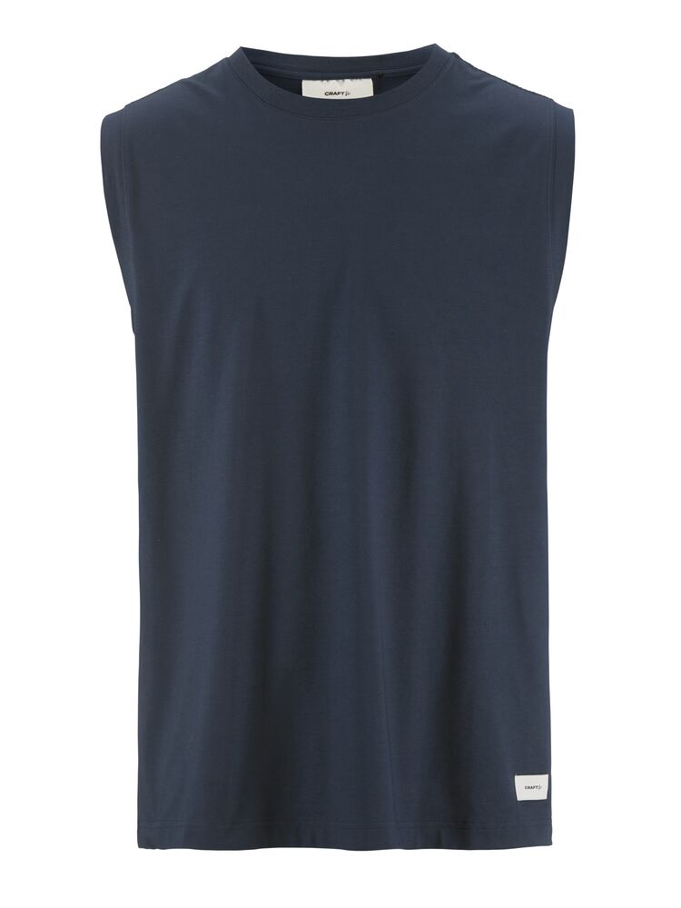 Craft Collective Relaxed SL Tee M. Ärmlös t-shirt till herr för träning och vardag. Avslappnad passform. Marinblå med vit Craft etikett ned till vänster fram.