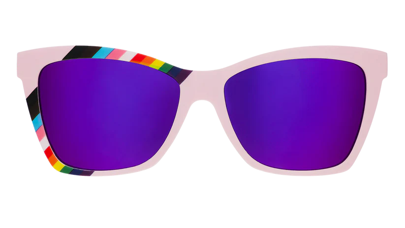 goodr Our Gay Agenda. Lila regnbågsflagg-print på Pop G-bågarna och lila, reflekterande linser. Stabil passform som sitter kvar även under de mest svettiga aktiviteterna. Polariserade linser. Perfekt för träning, löpning eller utomhusaktiviteter.