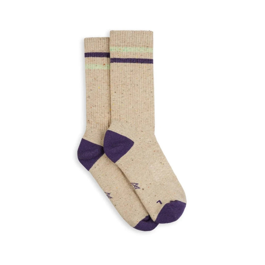 Incylence Lifestyle One Beige Purple. Den perfekta strumpan för vilodagen! Skäm bort dina fötter med dessa underbart sköna strumpor som sitter perfekt på dina fötter. Beige med lila detaljer.