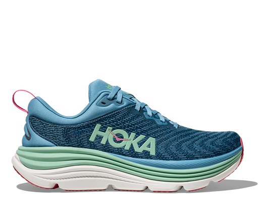 Hoka Gaviota 5 W, skomodell till dam. Denna modell är rymlig i passformen jämfört med andra Hoka skor. Här har ni Hokas stabilaste sko med pronationsstöd. Blå färg i grunden med detaljer i grönt och rosa. Perfekt för löpningen eller arbetspasset där du behöver mycket dämpning. 