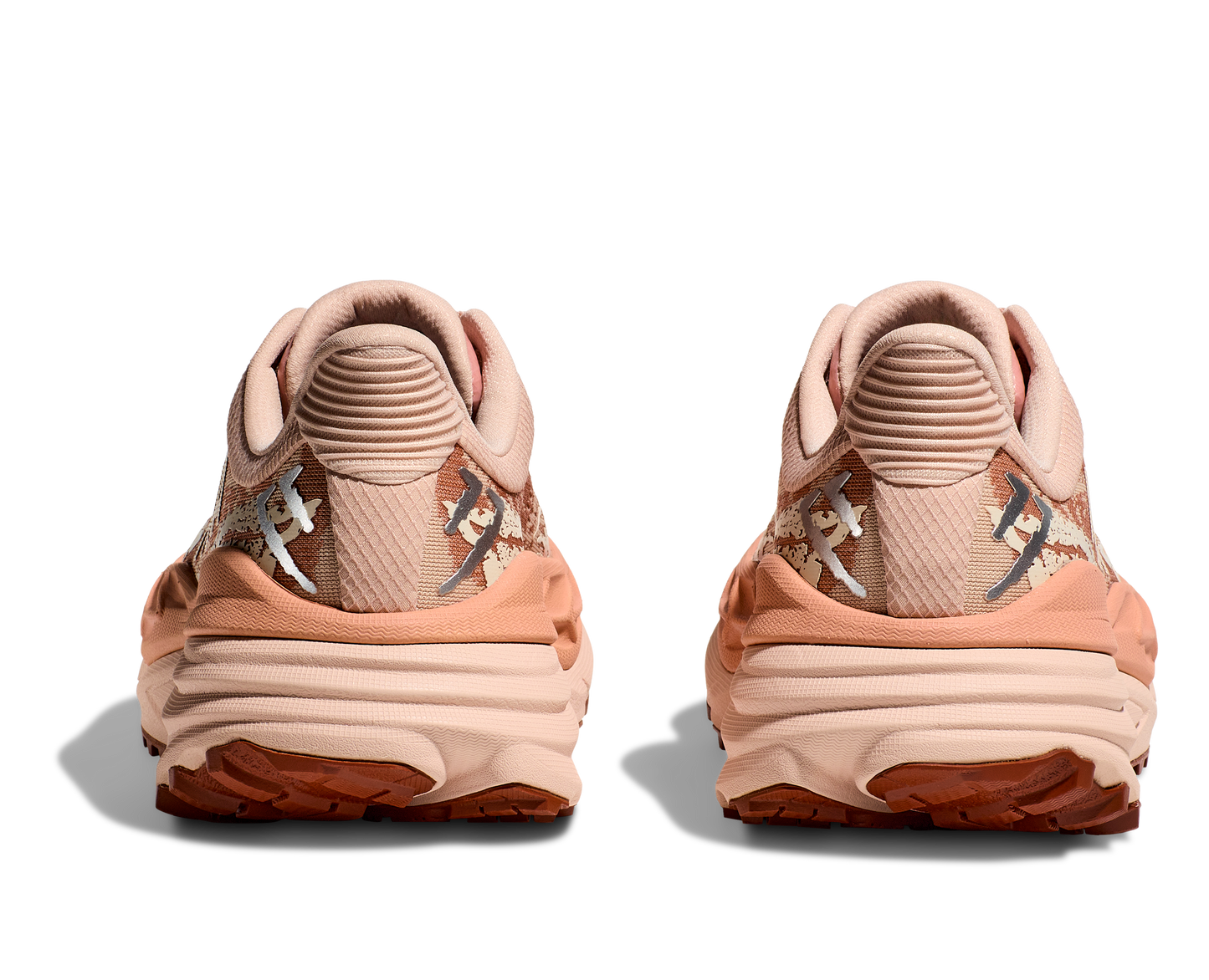 Hoka Stinson 7 W, dammodell hybridsko för alla underlag. En av Hokas stabilaste skor med pronationsstöd. En väldämpad sko som avlastar rygg och knä. Färg rosa. 