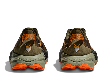Hoka M Speedgoat 6 Wide - En terräng sko med god dämpning och utmärkt grep. Grön ochh Orange färg.