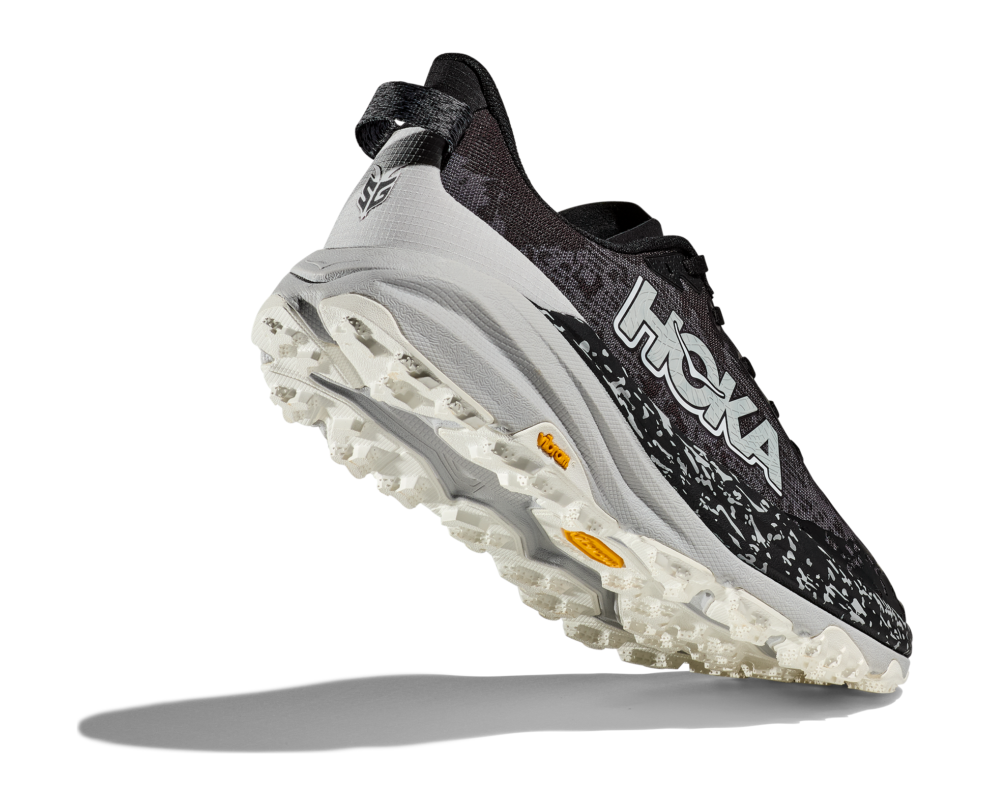 Hoka M Speedgoat 6 - En terräng sko med god dämpning och utmärkt grep. Grå/Svart/Vit färg.