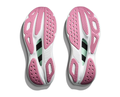 Hoka Skyward X W, dammodell i grön, blå, rosa och vit färg. Detta är skon som har mycket av allt. Vingad kolfiberplatta för maximal fart och stabilitet. En sko som levererar fart, stabilitet och komfort!