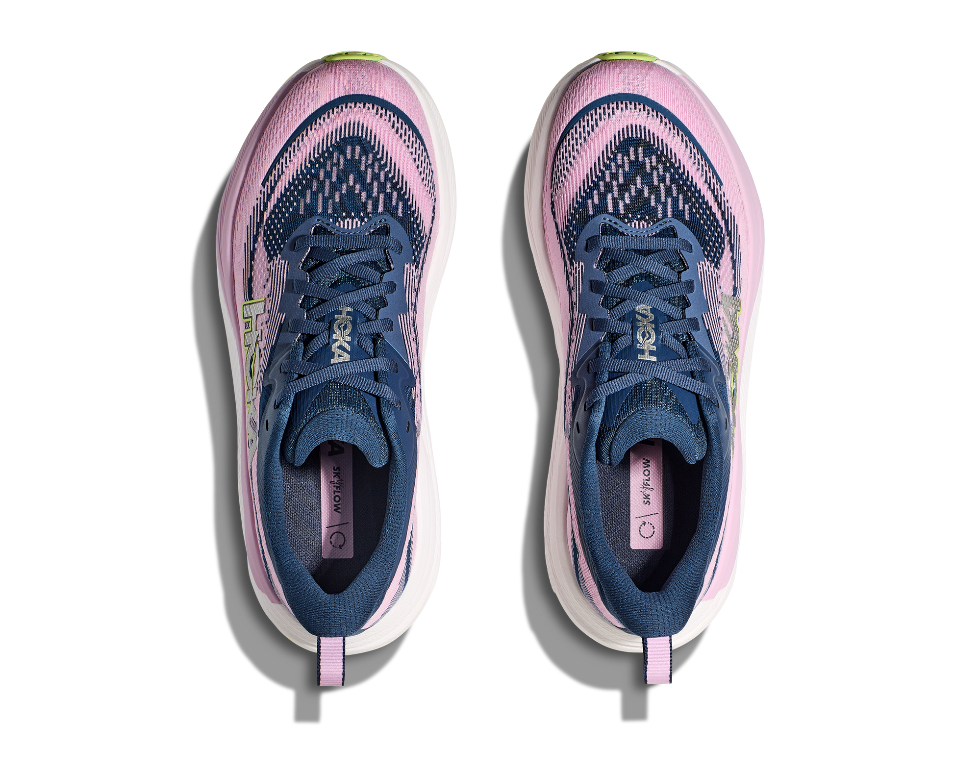 Hoka W Skyflow.  Utmärkt sko för att lägga något lite extra på dagens runda! Lilla och blå färg.