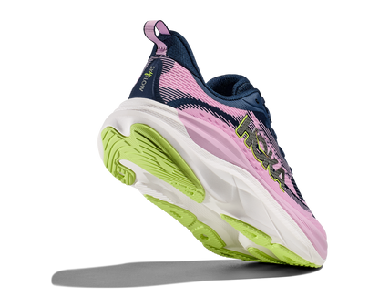 Hoka W Skyflow.  Utmärkt sko för att lägga något lite extra på dagens runda! Lilla och blå färg.