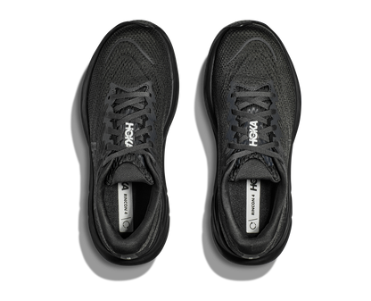Hoka M Rincon 4 - En fjäderlätt sko med fantastisk dämpning men det slutar inte där. Denna sko är även otroligt responsiv. Svart färg på denna sko.
