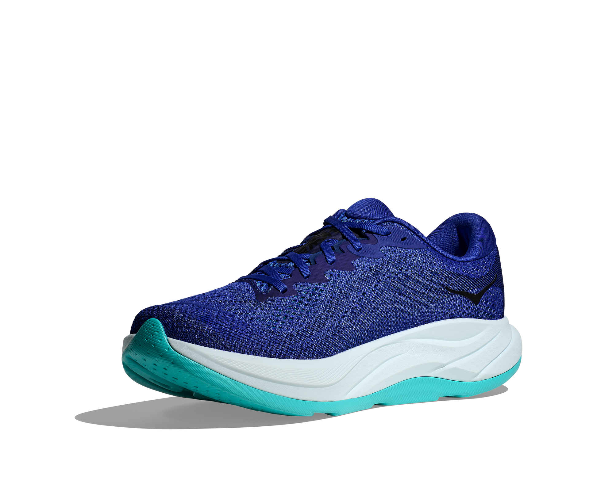 Hoka M Rincon 4 - En fjäderlätt sko med fantastisk dämpning men det slutar inte där. Denna sko är även otroligt responsiv. Blå och vit färg på denna sko med detaljer i svart och ljusare blå. 