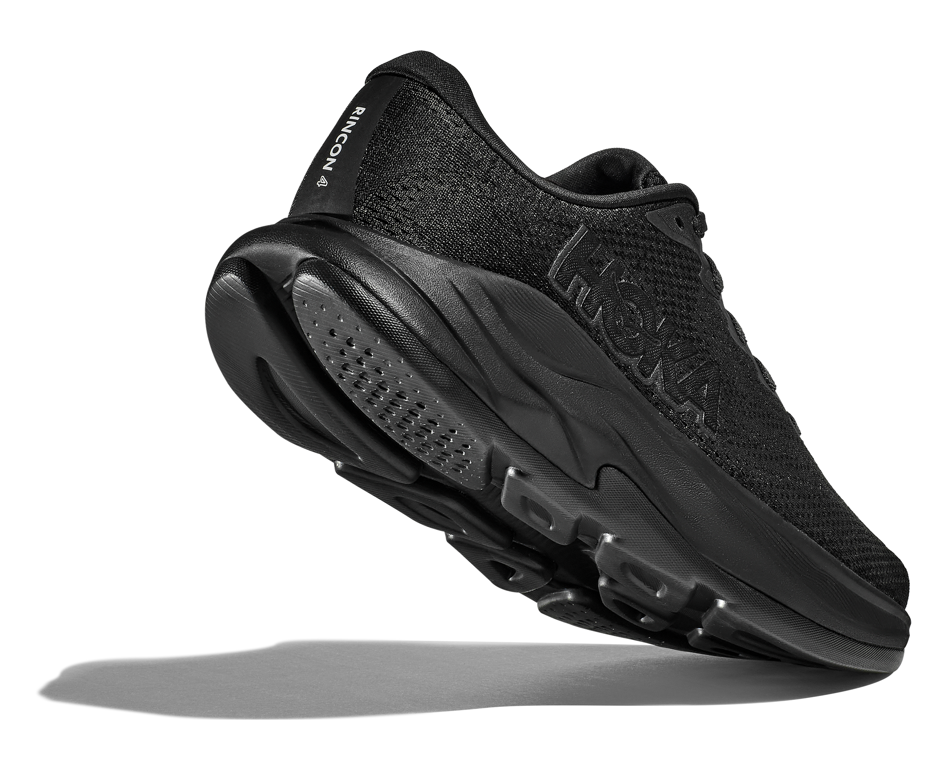 Hoka M Rincon 4 Wide - En fjäderlätt sko med fantastisk dämpning men det slutar inte där. Denna sko är även otroligt responsiv. Svart färg på denna sko. 