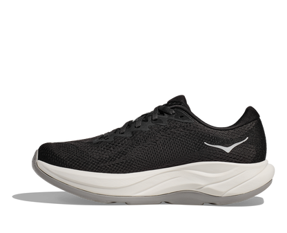 Hoka W Rincon 4 Wide - En fjäderlätt sko med fantastisk dämpning men det slutar inte där. Denna sko är även otroligt responsiv. Denna modell är även bredare i tå boxen. Svart och vit färg på denna sko.