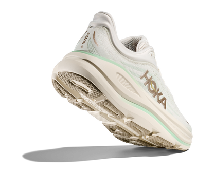 Hoka W Bondi 9, dämpad damsko. Perfekt för en mjuk och skonsam löpning. Även en super bra arbetssko som avlastar kroppen under hela dagen.  Här i grön, beige, gråa nyanser.  Köp hos dina Hoka specialister i Sverige idag!