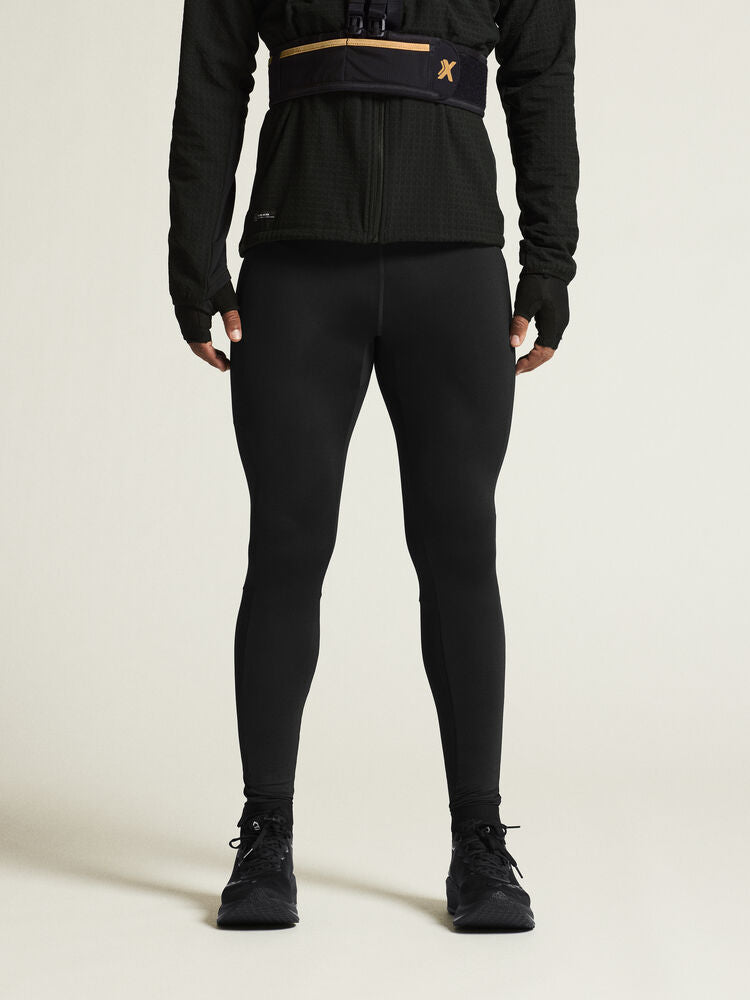 Svarta tights med bred resår i midjan samt dragsko för perfekt passform. Mobilficka på benet med dragkedja samt tre meshfickor baktill för gel etc. Dragkedja benslut.