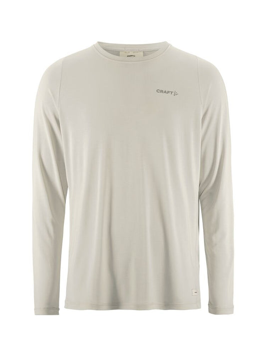 Craft Collective Bi-blend LS Tee M. Mjuk långärmad tränings-t-shirt till herr med stilren design som passar till både vardagsbruk och de flesta typer av fysiska aktiviteter. Regular fit. Här i beige.
