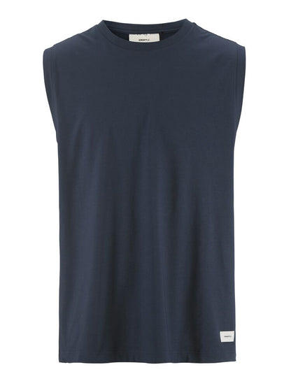 Craft Collective Relaxed SL Tee M. Ärmlös t-shirt till herr för träning och vardag. Avslappnad passform. Marinblå med vit Craft etikett ned till vänster fram. 