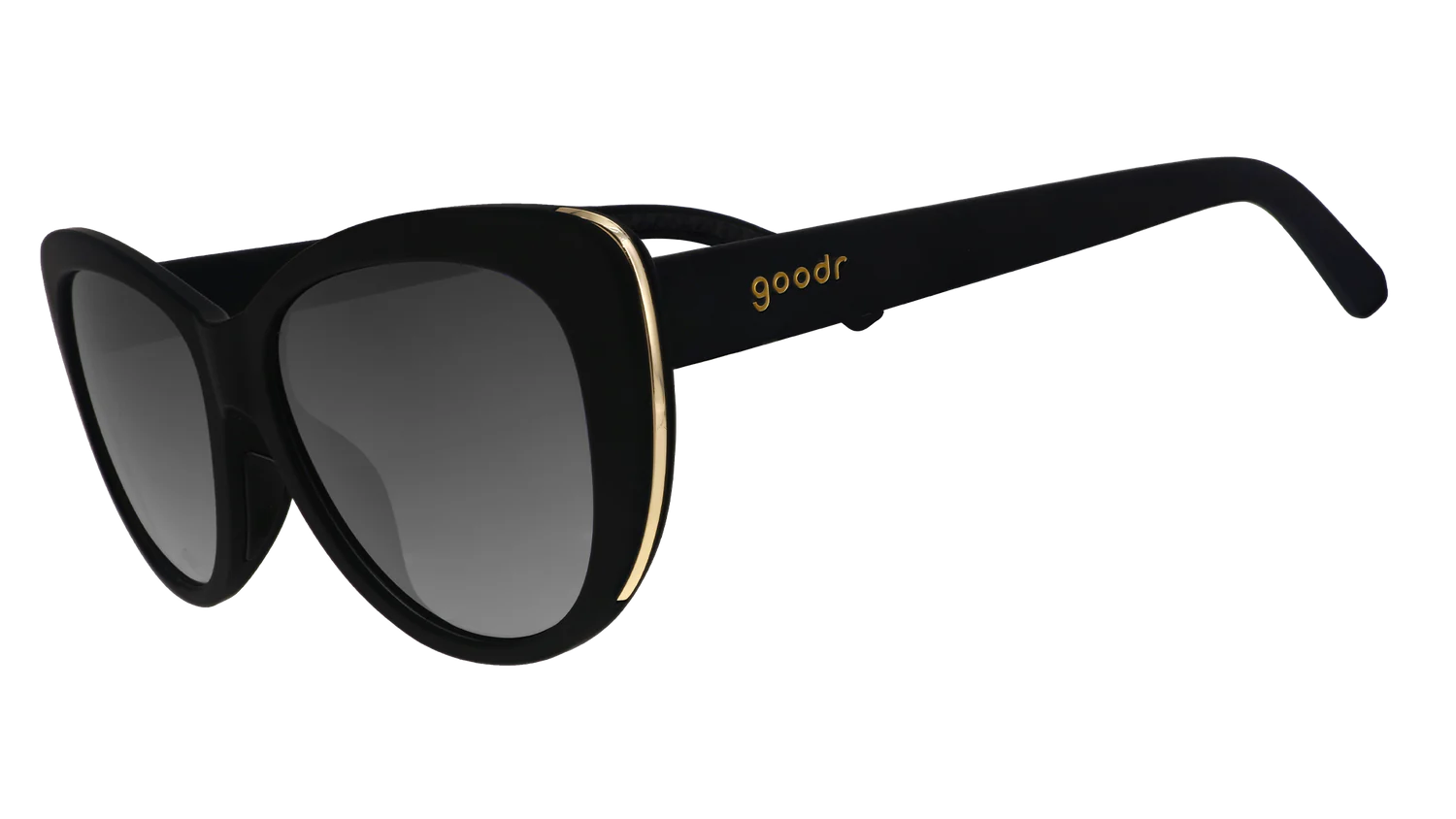 goodr It's Noir, Darling. Eleganta svarta cat-eye solglasögon med gulddetalj. Den speciella greppbeläggningen på ramen gör att glasen sitter stabilt utan en tung ram vilket ger en väldigt låg vikt. De polariserade UV400-linserna skyddar dig mot UV-A och UV-B strålning. 