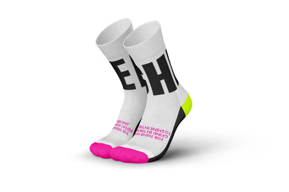 Incylence Birthday Edition 5 White Pink. Löparstrumpor som minimerar risk för skav. Lite högre modell med bra passform för att omfamna foten.